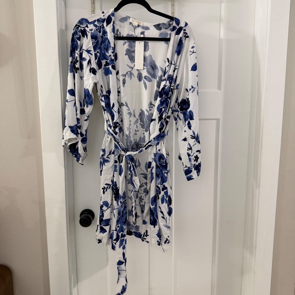 Yumi Kim Dream Lover Robe Watercolor Bouquet Blue White Floral PJ-18088 XS NEW